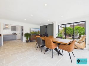 Kitchen/Diner - click for photo gallery